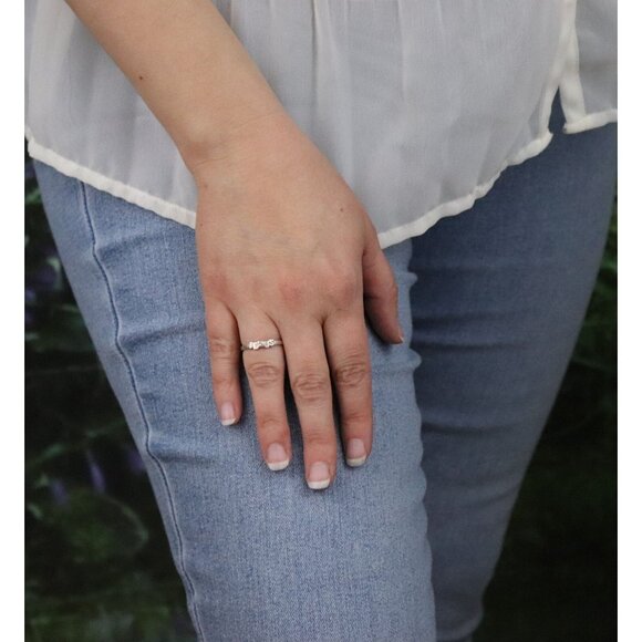 Sterling Silver Jesus Ring Band Size 7 - Picture 4 of 8